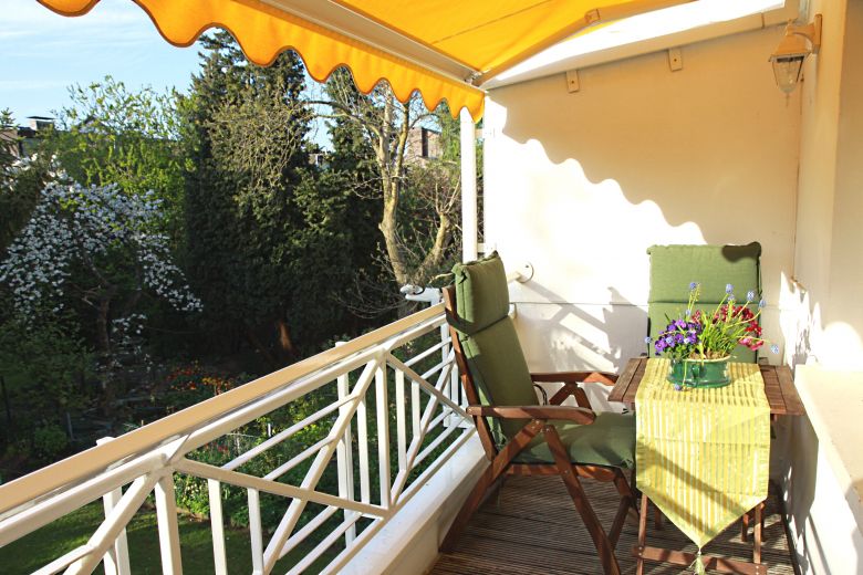 Helles Appartment in Oberkassel mit Sonnenterrasse und Gartenblick