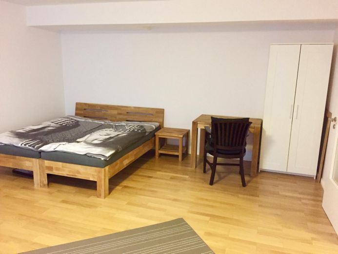 1,5 Zimmer Wohnung in Heerdt mit separatem Eingang