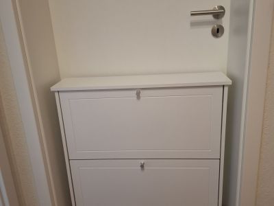 Neue moderne 1 Zi-Wohnung mit excl. Bad und K&uuml;che. Volle Ausstattung mit Klimaanlage. Weingarten bei Karlsruhe.