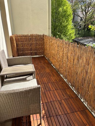 3 Zimmer Wohnung im stilvollen Altbau mit Stuck