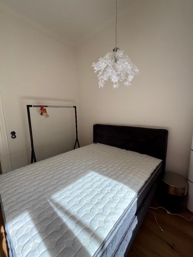 3 Zimmer Wohnung im stilvollen Altbau mit Stuck