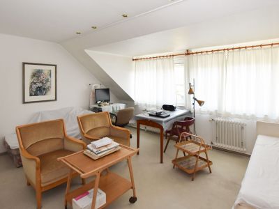 zentral gelegenes m&ouml;bliertes Reihenmittelhaus in ruhiger Lage,  vollst&auml;ndig eingerichtet  mit Geschirr, Bettw&auml;sche...mit Carport und G&auml;rtchen, 115m&sup2;