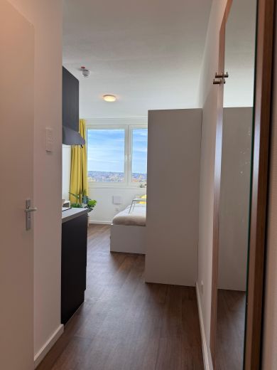 Neue, komplett m&ouml;blierte Wohnungen &ndash; eigene K&uuml;che, eigenes Bad, Fitnessraum und Gemeinschaftsr&auml;ume