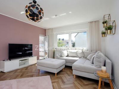 Schick modern in Bredeney mit Balkon in ruhiger Lage mit guter Anbindung, Internet aktiv