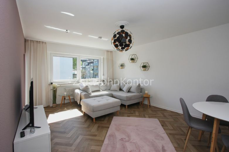 Schick modern in Bredeney mit Balkon in ruhiger Lage mit guter Anbindung, Internet aktiv