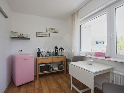 Schick modern in Bredeney mit Balkon in ruhiger Lage mit guter Anbindung, Internet aktiv