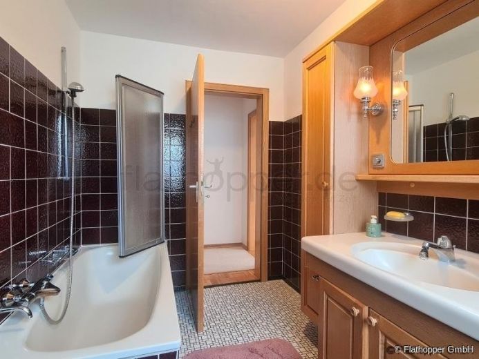 M&ouml;blierte 3-Zimmer-Wohnung mit Balkon in Andechs am Ammersee