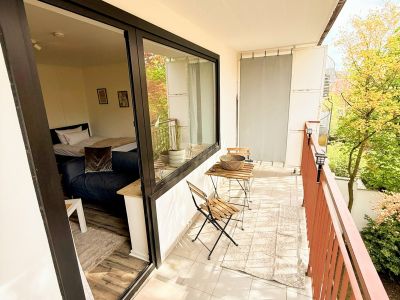 D&uuml;sseltal: 1,5-Zimmer-Wohnung mit Balkon und Blick ins Gr&uuml;ne