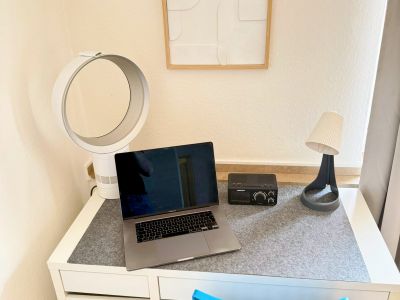 D&uuml;sseltal: 1,5-Zimmer-Wohnung mit Balkon und Blick ins Gr&uuml;ne