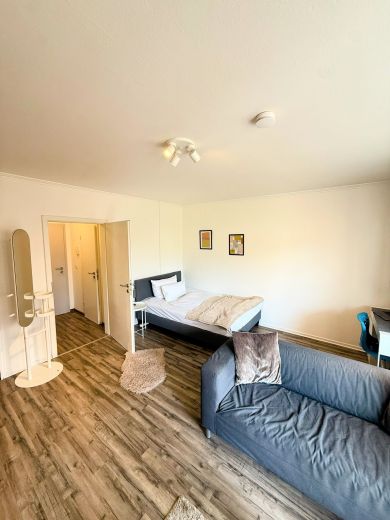 D&uuml;sseltal: 1,5-Zimmer-Wohnung mit Balkon und Blick ins Gr&uuml;ne