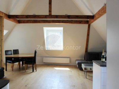 Zeitwohnkontor: Kurzer Weg nach D&uuml;sseldorf und Essen: 2-Raumwohnung  WLAN, Parkett, Garage, Kaminofen
