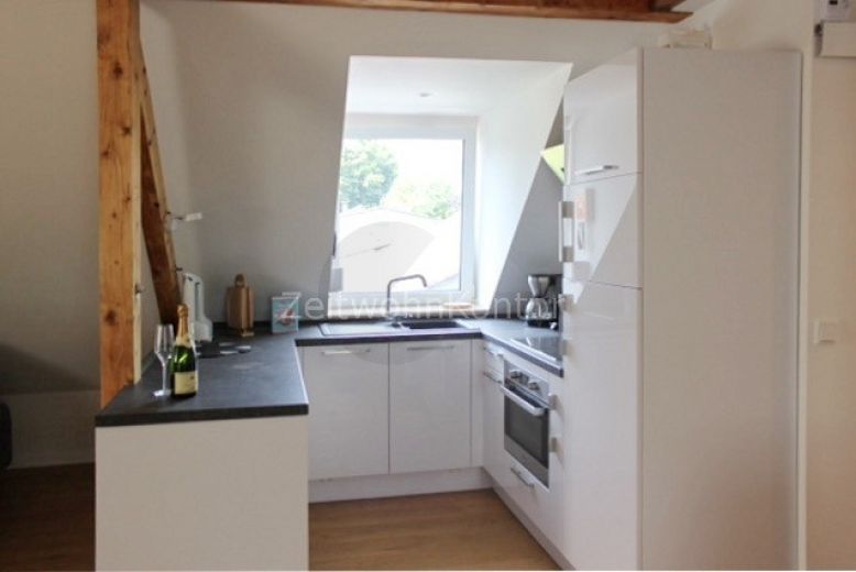 Zeitwohnkontor: Kurzer Weg nach D&uuml;sseldorf und Essen: 2-Raumwohnung  WLAN, Parkett, Garage, Kaminofen