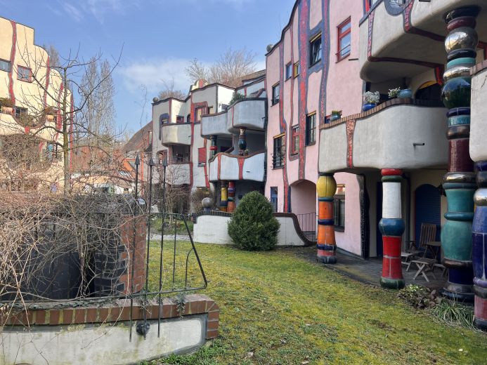 Wohnen im Hundertwasserhaus Plochingen bei Stuttgart