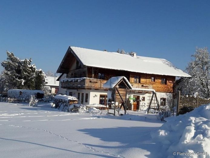 Sch&ouml;ne 2,5-Zimmer-Wohnung mit Terrasse bei A&szlig;ling, n&auml;he Grafing