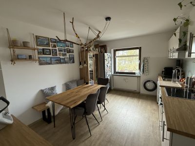 Vollm&ouml;blierte 2-Zimmer-Wohnung in K&ouml;ln-Zollstock zur Untermiete (60 m&sup2;, modern & lichtdurchflutet)