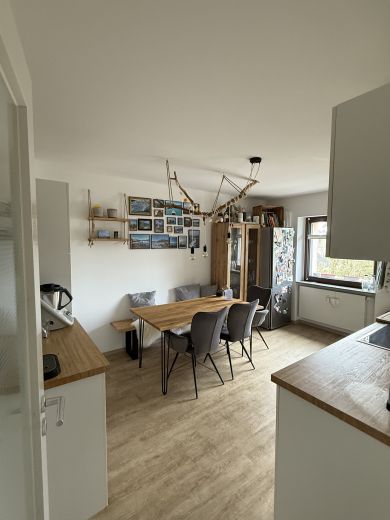 Vollm&ouml;blierte 2-Zimmer-Wohnung in K&ouml;ln-Zollstock zur Untermiete (60 m&sup2;, modern & lichtdurchflutet)