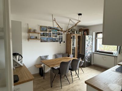 Vollm&ouml;blierte 2-Zimmer-Wohnung in K&ouml;ln-Zollstock zur Untermiete (60 m&sup2;, modern & lichtdurchflutet)
