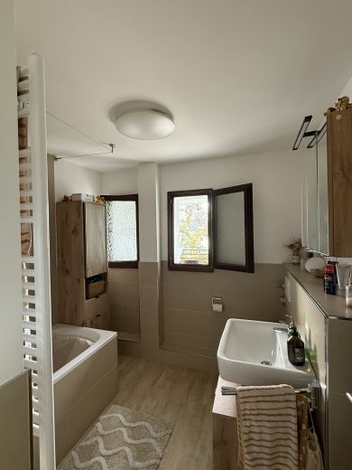 Vollm&ouml;blierte 2-Zimmer-Wohnung in K&ouml;ln-Zollstock zur Untermiete (60 m&sup2;, modern & lichtdurchflutet)