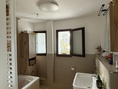 Vollm&ouml;blierte 2-Zimmer-Wohnung in K&ouml;ln-Zollstock zur Untermiete (60 m&sup2;, modern & lichtdurchflutet)