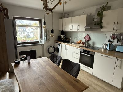 Vollm&ouml;blierte 2-Zimmer-Wohnung in K&ouml;ln-Zollstock zur Untermiete (60 m&sup2;, modern & lichtdurchflutet)