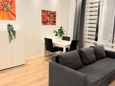 F&uuml;rstenwall: komplett sanierte 2-Zimmer-Wohnung