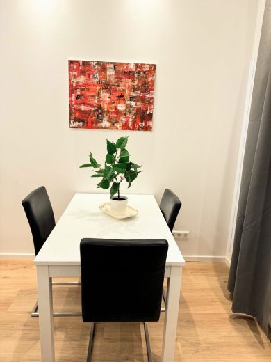 F&uuml;rstenwall: komplett sanierte 2-Zimmer-Wohnung