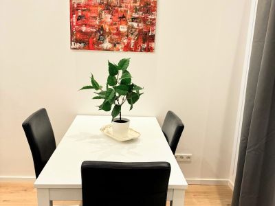 F&uuml;rstenwall: komplett sanierte 2-Zimmer-Wohnung