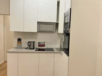 F&uuml;rstenwall: komplett sanierte 2-Zimmer-Wohnung