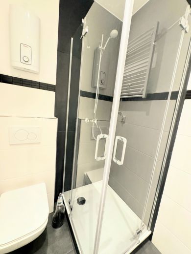 F&uuml;rstenwall: komplett sanierte 2-Zimmer-Wohnung