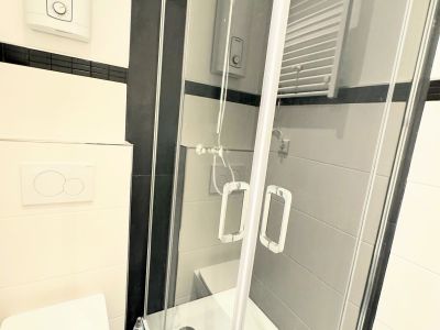 F&uuml;rstenwall: komplett sanierte 2-Zimmer-Wohnung