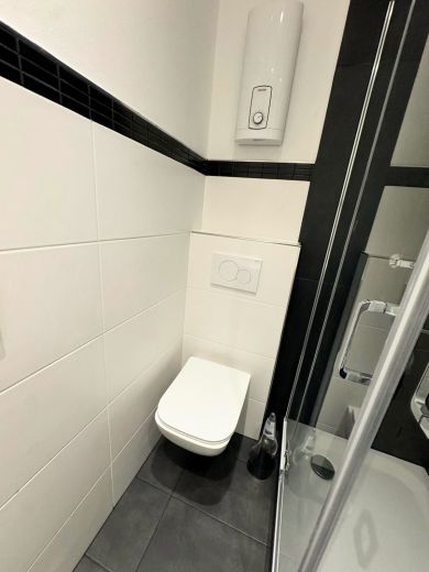 F&uuml;rstenwall: komplett sanierte 2-Zimmer-Wohnung