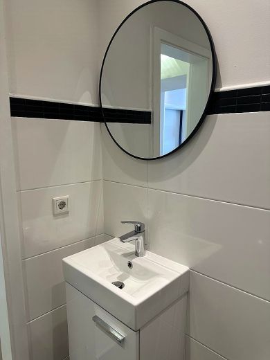 F&uuml;rstenwall: komplett sanierte 2-Zimmer-Wohnung