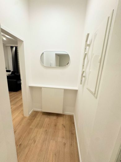 F&uuml;rstenwall: komplett sanierte 2-Zimmer-Wohnung