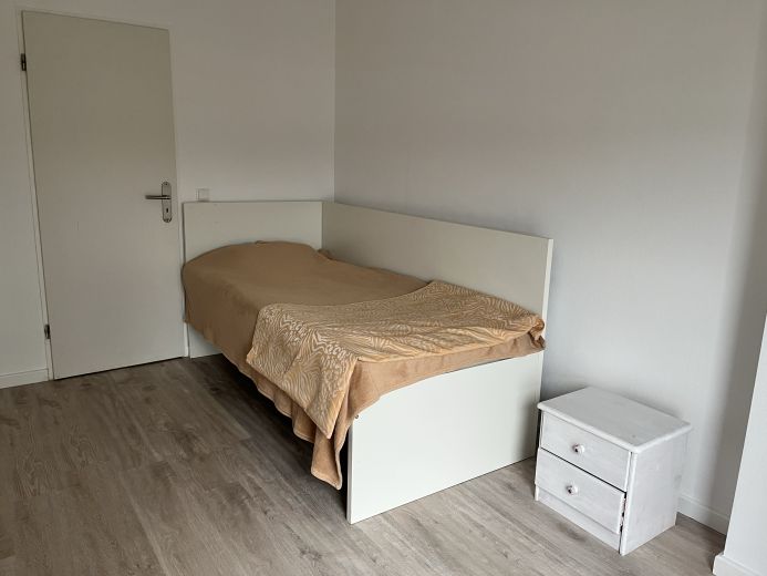 M&ouml;blierte 3-Zi.-Whg, direkt neben U-Bahn Hoisb&uuml;ttel