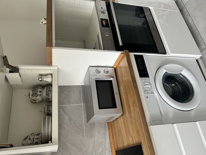 M&ouml;blierte 3-Zi.-Whg, direkt neben U-Bahn Hoisb&uuml;ttel