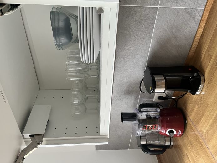 M&ouml;blierte 3-Zi.-Whg, direkt neben U-Bahn Hoisb&uuml;ttel