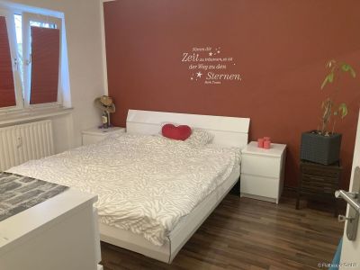 M&ouml;blierte 2-Zimmer-Wohnung mit S&uuml;dbalkon in F&uuml;rstenfeldbruck