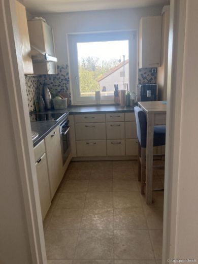 M&ouml;blierte 2-Zimmer-Wohnung mit S&uuml;dbalkon in F&uuml;rstenfeldbruck