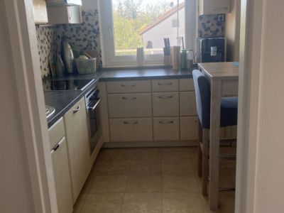 M&ouml;blierte 2-Zimmer-Wohnung mit S&uuml;dbalkon in F&uuml;rstenfeldbruck