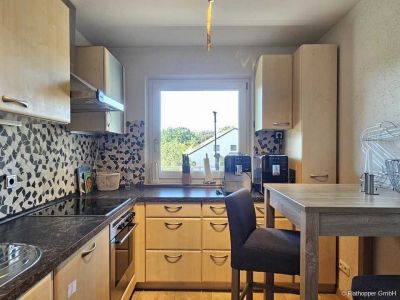 M&ouml;blierte 2-Zimmer-Wohnung mit S&uuml;dbalkon in F&uuml;rstenfeldbruck