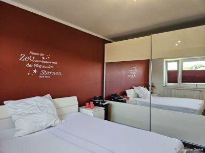 M&ouml;blierte 2-Zimmer-Wohnung mit S&uuml;dbalkon in F&uuml;rstenfeldbruck