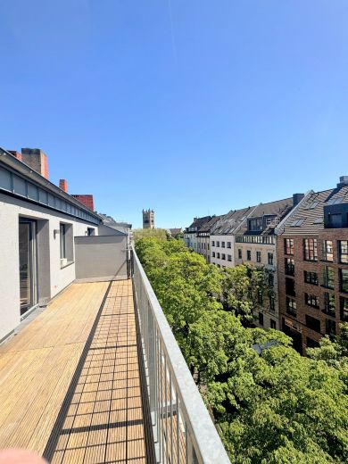 F&uuml;rstenwall: 3-Zimmer-Maisonette-Wohnung mit Dachterrasse