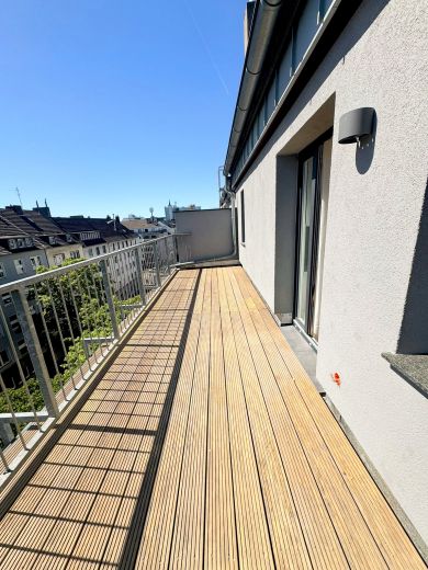 F&uuml;rstenwall: 3-Zimmer-Maisonette-Wohnung mit Dachterrasse