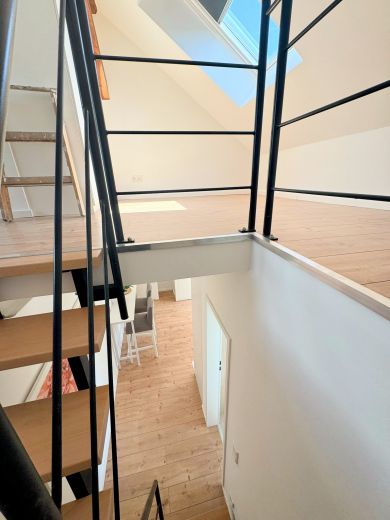 F&uuml;rstenwall: 3-Zimmer-Maisonette-Wohnung mit Dachterrasse
