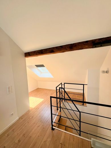 F&uuml;rstenwall: 3-Zimmer-Maisonette-Wohnung mit Dachterrasse
