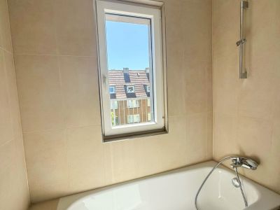 F&uuml;rstenwall: 3-Zimmer-Maisonette-Wohnung mit Dachterrasse