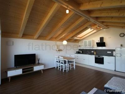 M&ouml;blierte Neubauwohnung mit 2 Zimmern und Balkon - N&auml;he Tuntenhausen