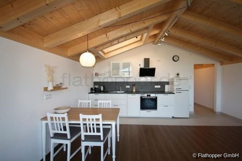 M&ouml;blierte Neubauwohnung mit 2 Zimmern und Balkon - N&auml;he Tuntenhausen