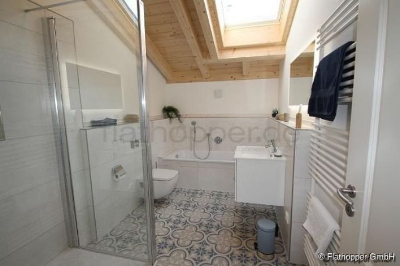 M&ouml;blierte Neubauwohnung mit 2 Zimmern und Balkon - N&auml;he Tuntenhausen