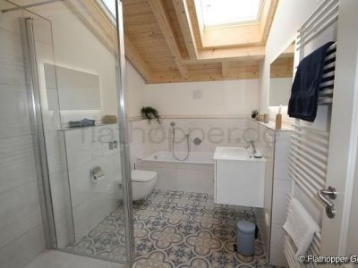 M&ouml;blierte Neubauwohnung mit 2 Zimmern und Balkon - N&auml;he Tuntenhausen